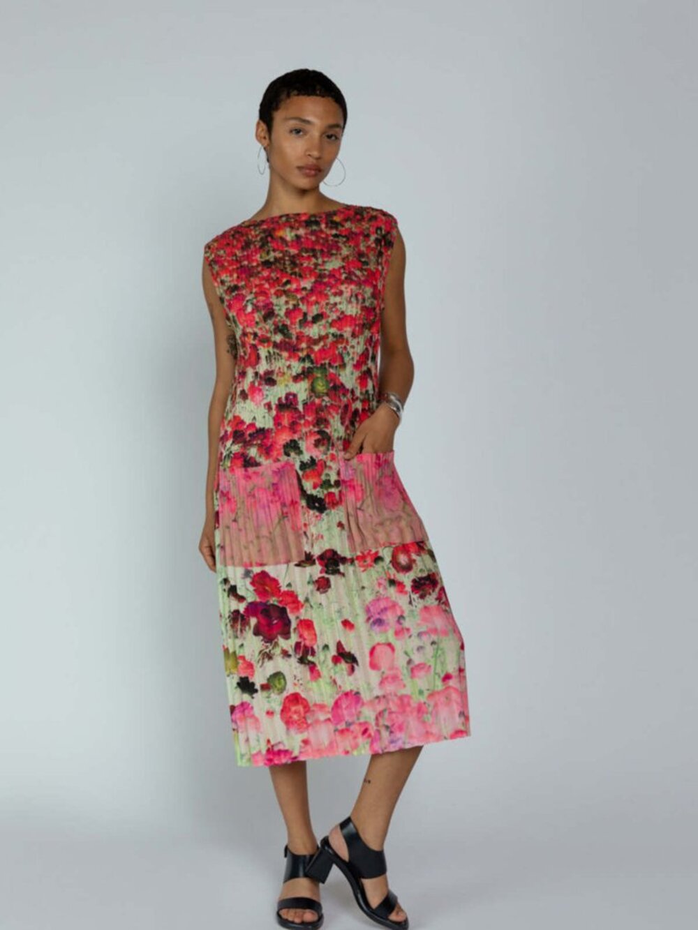 No. 6 Tierney Dress in Rose Floral, Large, EUC, with pockets